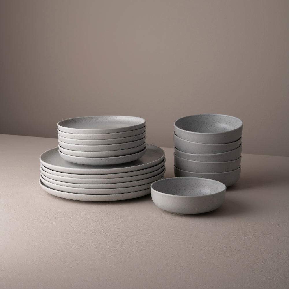 Dotti 18 Piece Porcelain Dinnerware Set