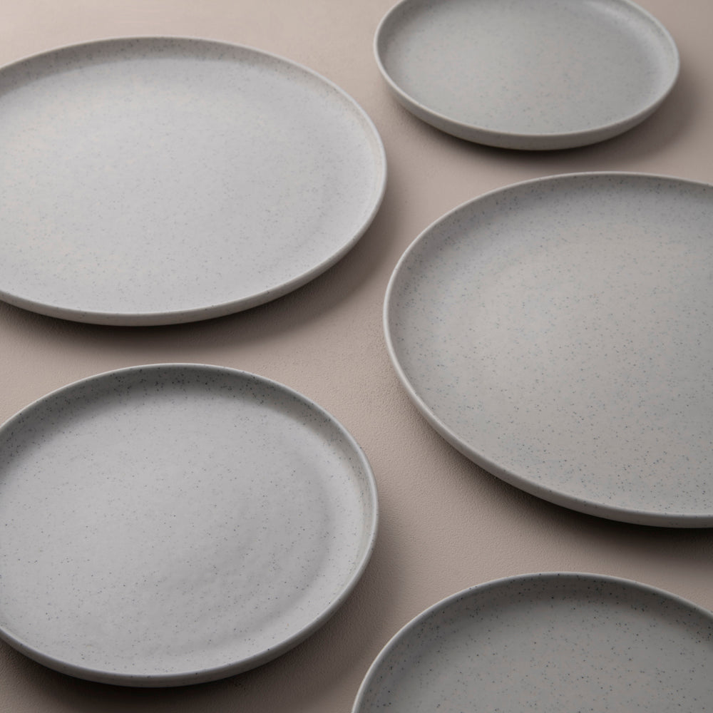 Dotti 18 Piece Porcelain Dinnerware Set