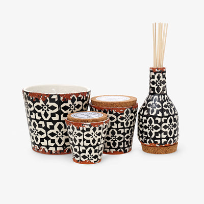 Mosaic Magnolia Candle, Black, 1320 g 2