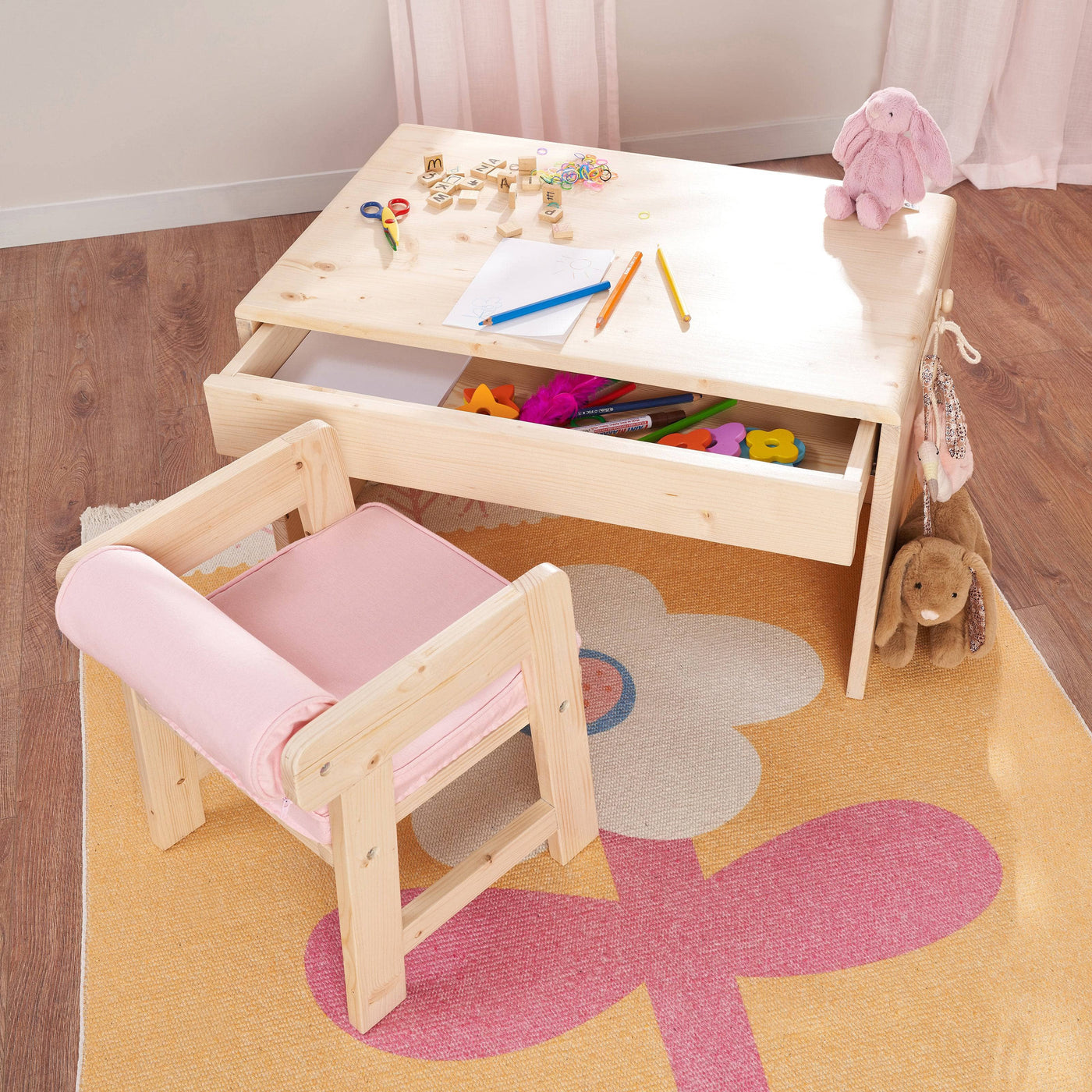 Chair, Pastel Pink Kids Furniture sazy.com