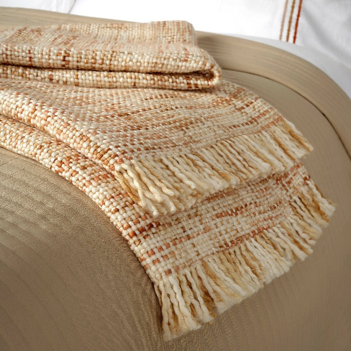 Enzo Chunky Throw, Terra - Cream, 140x196 cm Throws sazy.com