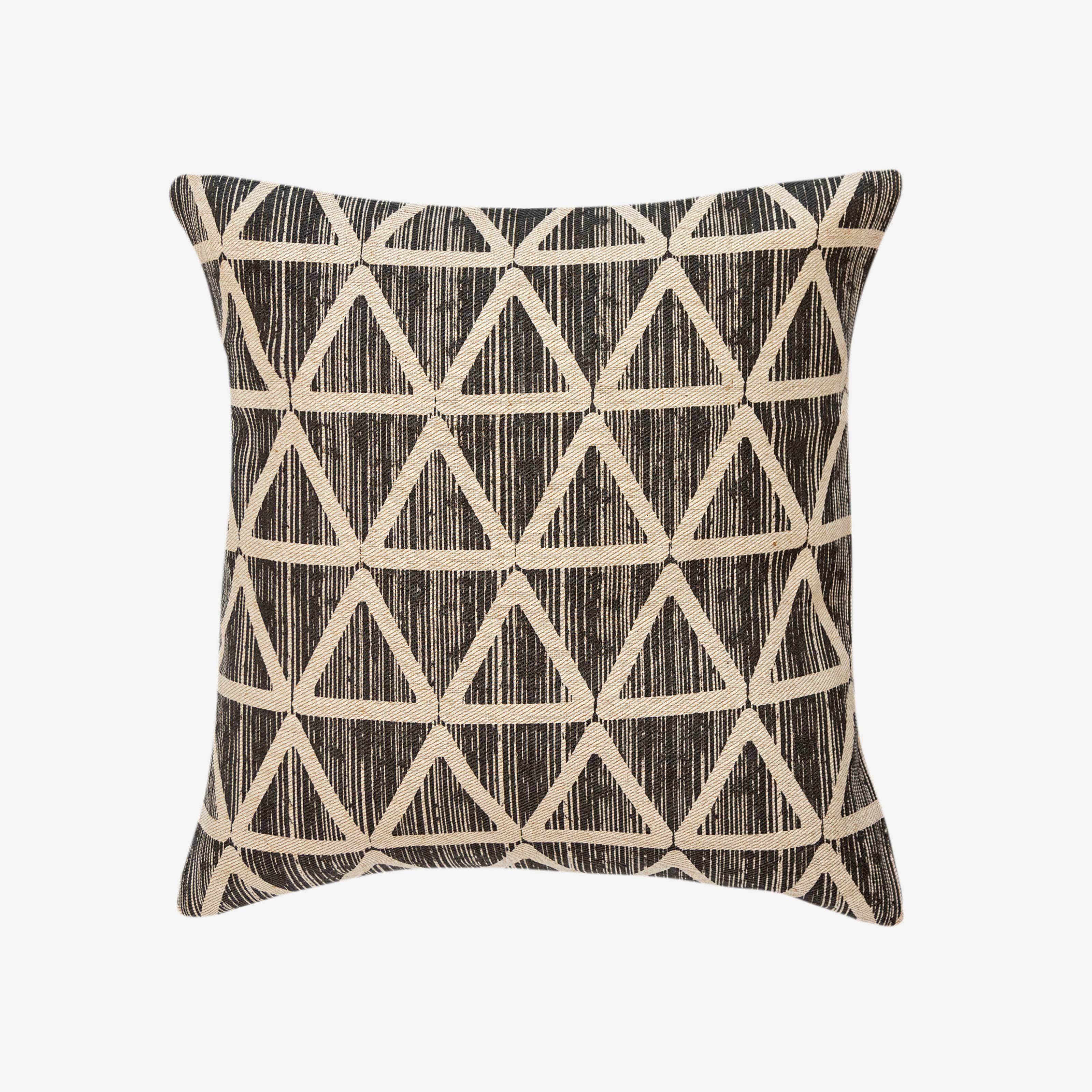 Print Triangle Aztec Mono On Textured Jute Fabric, Multicoloured, 45x45 cm 1