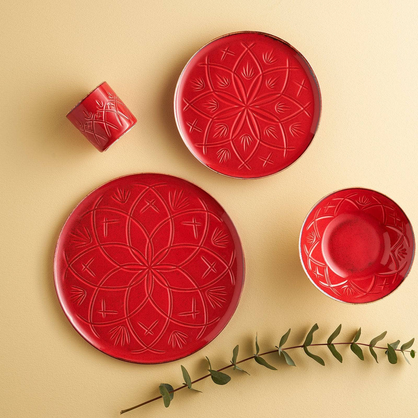 Christina Set of 6 Flat Plates, Red, 32 cm Plates sazy.com
