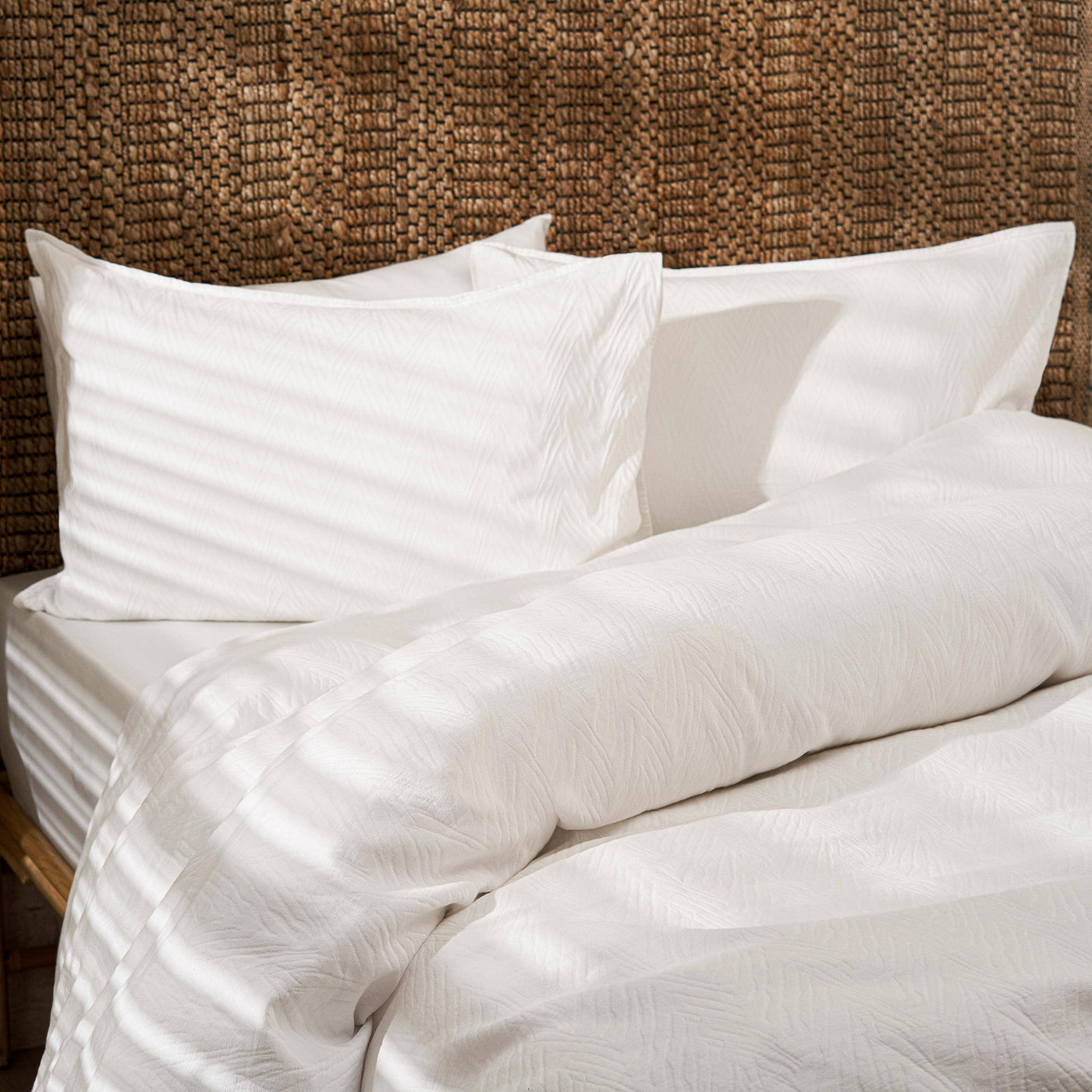 Freddie 100% Turkish Cotton Jacquard 300 TC Duvet Cover Set, White, King Size 1